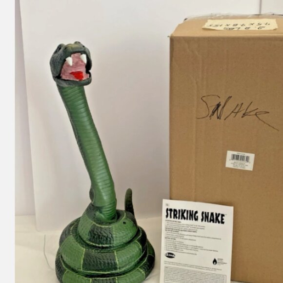 71” Bendable Animated Striking Cobra Snake Prop #4349 Halloween Decor Home Depot - Picture 2 of 6